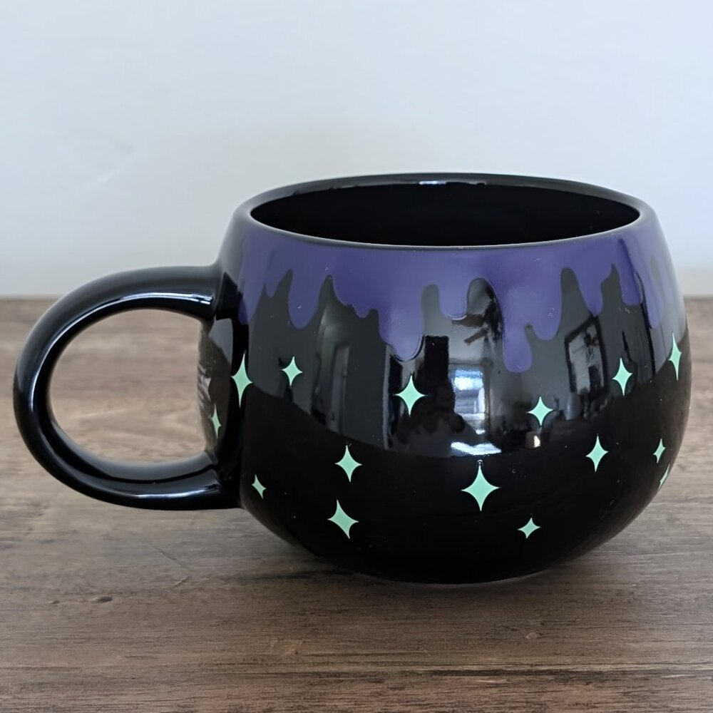 Brand new Starbucks Mexico Exclusive Glow In The Dark Halloween Mug